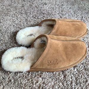 Ugg scuff slippers- men size 9